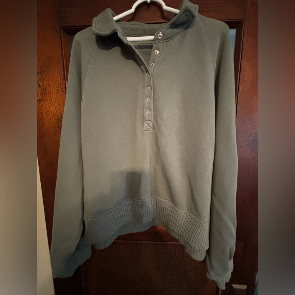 Arie 1/4 button up sweatshirt